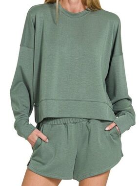 NWT Zenana Outfitters Sage Green Relaxed Crewneck Sweatshirt